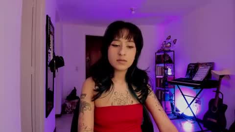 Snapshot of atenea_dragon__ chatting on July 1, 2026, 9:25 pm Atenea online show from July 1, 2026, 9:25 pm