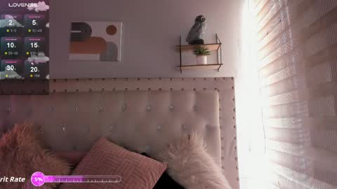 Snapshot of atenea_klett_ chatting on April 1, 2026, 2:03 pm ATENEA online show from April 1, 2026, 2:03 pm