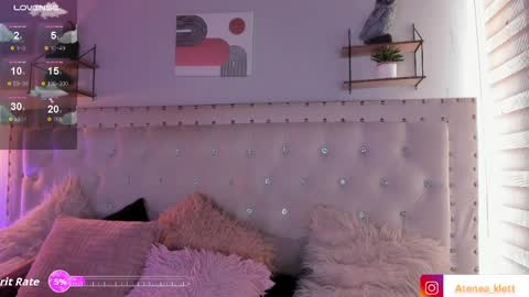 Snapshot of atenea_klett_ chatting on April 9, 2026, 1:38 pm ATENEA online show from April 9, 2026, 1:38 pm