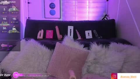 Snapshot of atenea_klett_ chatting on April 13, 2026, 2:22 pm ATENEA online show from April 13, 2026, 2:22 pm