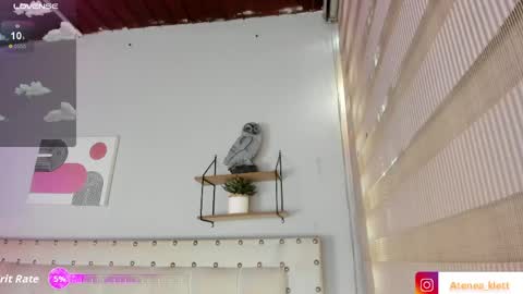Snapshot of atenea_klett_ chatting on May 11, 2026, 1:39 pm ATENEA online show from May 11, 2026, 1:39 pm