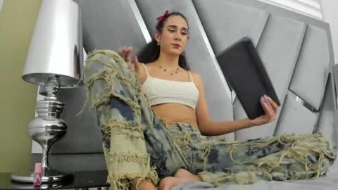 atenea online show from June 5, 2026, 6:52 am