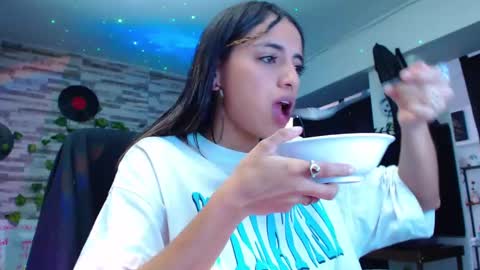 Atenea online show from January 19, 2025, 2:06 pm