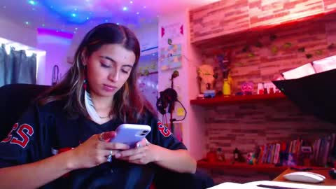 Atenea online show from March 3, 2025, 2:37 pm