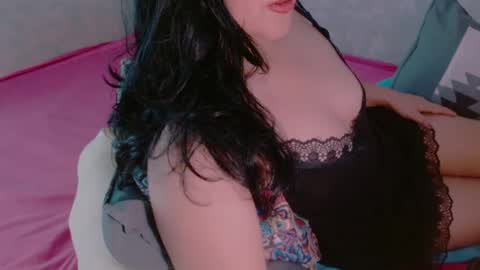 Juliana online show from October 3, 2025, 6:16 pm