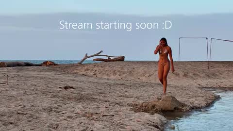 ATENEA MAKRI online show from December 4, 2025, 4:48 pm