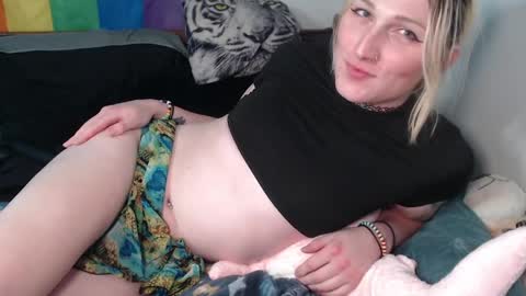 Snapshot of athenaaphrodisia chatting on May 5, 2026, 6:16 pm athenaaphrodisia online show from May 5, 2026, 6:16 pm
