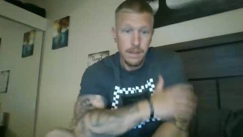 AthleticWhiteboy777 online show from May 24, 2026, 5:01 am
