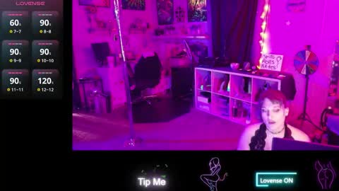 Snapshot of atomicfireball8 chatting on November 10, 2025, 12:20 am Atomicfireball8 online show from November 10, 2025, 12:20 am