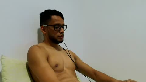 Snapshot of atorres21 chatting on July 12, 2026, 3:19 am Torres online show from July 12, 2026, 3:19 am