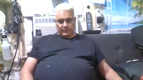 Snapshot of atr2424293280 chatting on November 6, 2025, 8:15 am A online show from November 6, 2025, 8:15 am