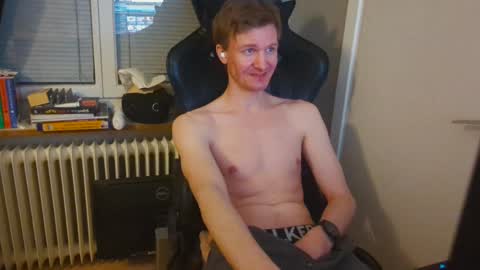 Snapshot of atvulpes chatting on December 25, 2024, 7:13 pm Max Powers online show from December 25, 2024, 7:13 pm