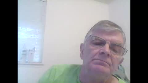 Snapshot of audiseattle123 chatting on November 4, 2025, 7:24 pm audiseattle123 online show from November 4, 2025, 7:24 pm