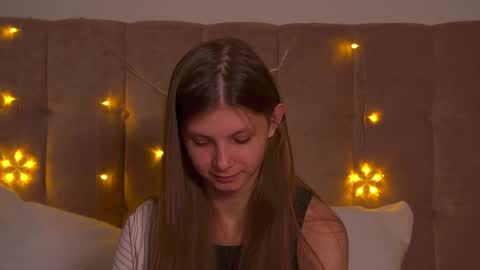 Snapshot of audreybarlow chatting on December 14, 2024, 10:34 am Audrey online show from December 14, 2024, 10:34 am