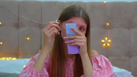 Snapshot of audreybarlow chatting on December 28, 2024, 8:05 am Audrey online show from December 28, 2024, 8:05 am