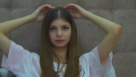 Snapshot of audreybarlow chatting on February 8, 2025, 5:39 pm Audrey online show from February 8, 2025, 5:39 pm