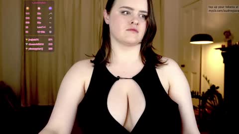 Audrey Jacq online show from January 26, 2025, 8:56 pm