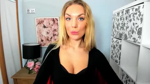 AulloraSensual online show from December 11, 2024, 10:06 pm