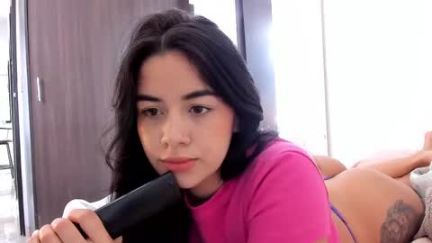 Snapshot of aura_sensual chatting on February 23, 2025, 5:29 pm . online show from February 23, 2025, 5:29 pm