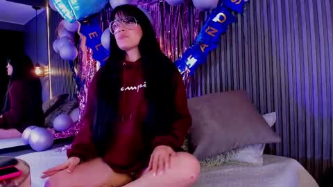 Aura online show from March 12, 2025, 12:47 pm