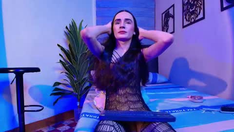 Snapshot of auralis_lux chatting on June 1, 2026, 12:18 pm auralis_lux online show from June 1, 2026, 12:18 pm