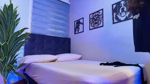 auralis_lux online show from July 11, 2026, 12:19 pm