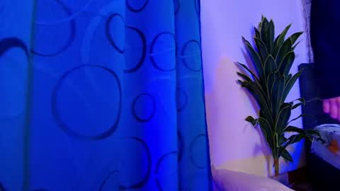 auralis_lux online show from July 24, 2026, 12:25 pm
