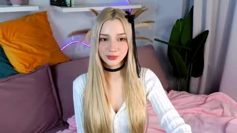 Snapshot of aurasanrise chatting on May 14, 2026, 11:22 pm Aura online show from May 14, 2026, 11:22 pm