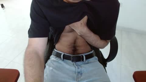 Snapshot of aureliv1 chatting on July 4, 2026, 10:27 pm Aureliano online show from July 4, 2026, 10:27 pm