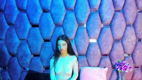 aurora online show from October 10, 2025, 6:40 pm