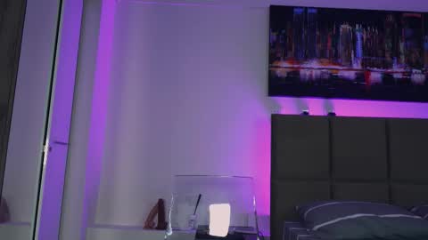 Snapshot of aurora_cherry chatting on October 16, 2025, 5:30 am Aurora online show from October 16, 2025, 5:30 am