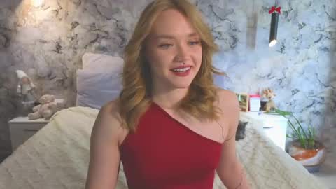 Snapshot of aurora_golden chatting on April 28, 2026, 3:33 am Kate online show from April 28, 2026, 3:33 am