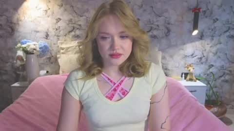 Snapshot of aurora_golden chatting on May 13, 2026, 12:30 am Kate online show from May 13, 2026, 12:30 am