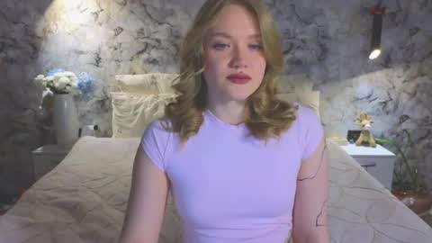 Snapshot of aurora_golden chatting on May 16, 2026, 12:26 pm Kate online show from May 16, 2026, 12:26 pm