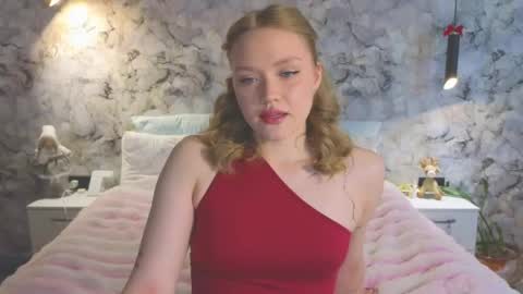 Snapshot of aurora_golden chatting on June 7, 2026, 5:44 am Kate online show from June 7, 2026, 5:44 am