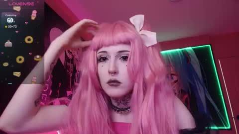 Serena online show from October 17, 2025, 8:17 am