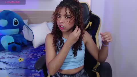 aurora_rodriguez online show from December 2, 2024, 12:29 pm