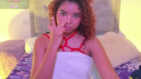 aurora_rodriguez online show from March 7, 2025, 5:29 am