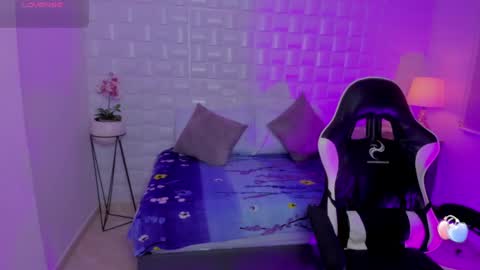 aurora_rodriguez online show from October 27, 2025, 12:31 pm