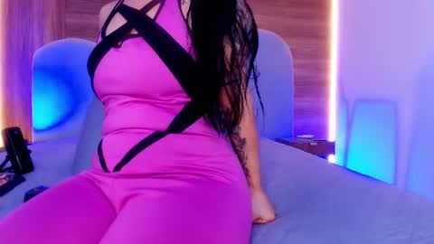 auroraa_miller online show from June 12, 2026, 3:05 am