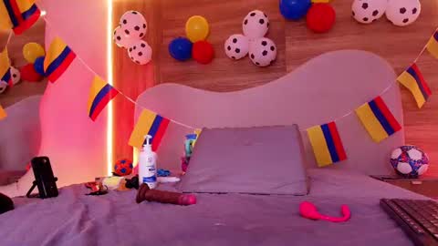 auroraa_miller online show from June 18, 2026, 9:14 am