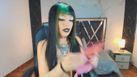 Snapshot of auroradiaz_ chatting on March 13, 2026, 11:39 am Aurora Diaz online show from March 13, 2026, 11:39 am