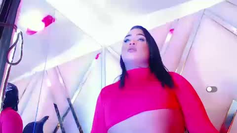 Aurora online show from October 18, 2025, 12:13 am