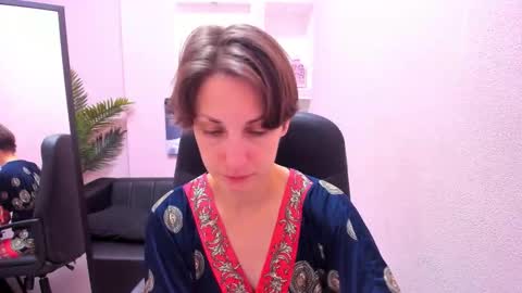 Aurora online show from October 15, 2025, 3:01 pm