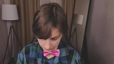 Aurora online show from November 24, 2025, 8:52 pm