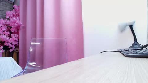 Aurora online show from February 15, 2025, 5:39 pm