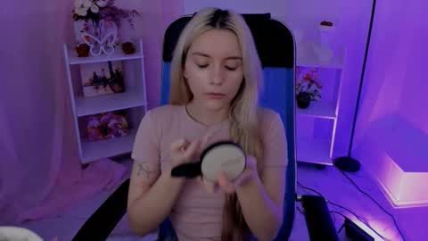 Snapshot of aurorawrenfield chatting on September 29, 2025, 4:17 am aurorawrenfield online show from September 29, 2025, 4:17 am