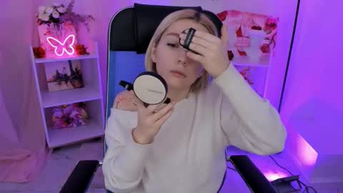 Snapshot of aurorawrenfield chatting on November 13, 2025, 4:33 am aurorawrenfield online show from November 13, 2025, 4:33 am