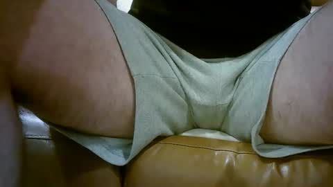 Snapshot of aussie5892 chatting on January 3, 2025, 10:09 am Justin online show from January 3, 2025, 10:09 am