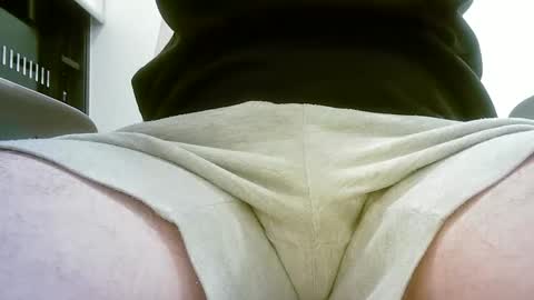 Snapshot of aussie5892 chatting on February 14, 2025, 9:24 am Justin online show from February 14, 2025, 9:24 am